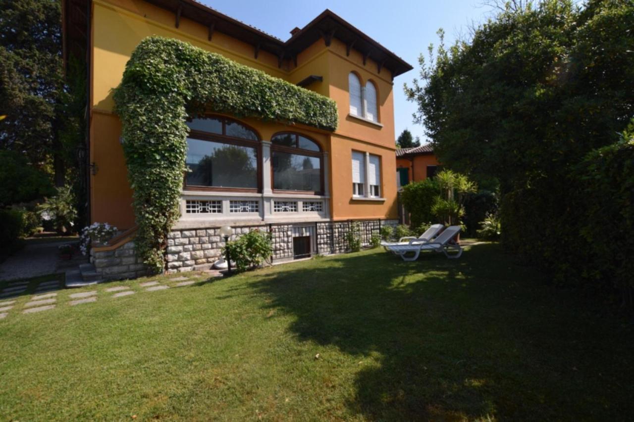 Besana 100 M From Lake - Happy Villa